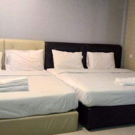 D Lima Beach Inn Pantai Cenang  Ngoại thất bức ảnh