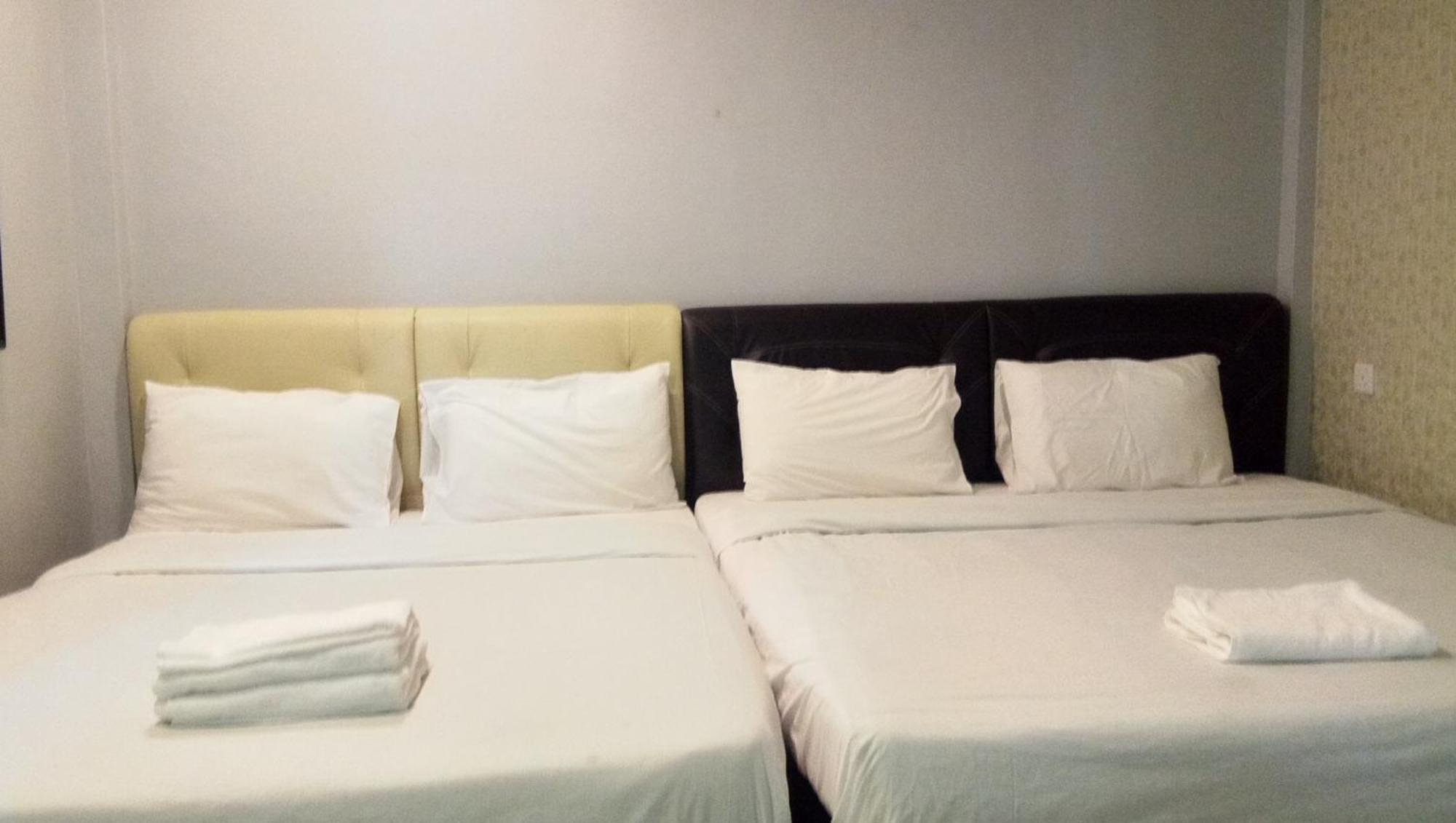 D Lima Beach Inn Pantai Cenang  Ngoại thất bức ảnh