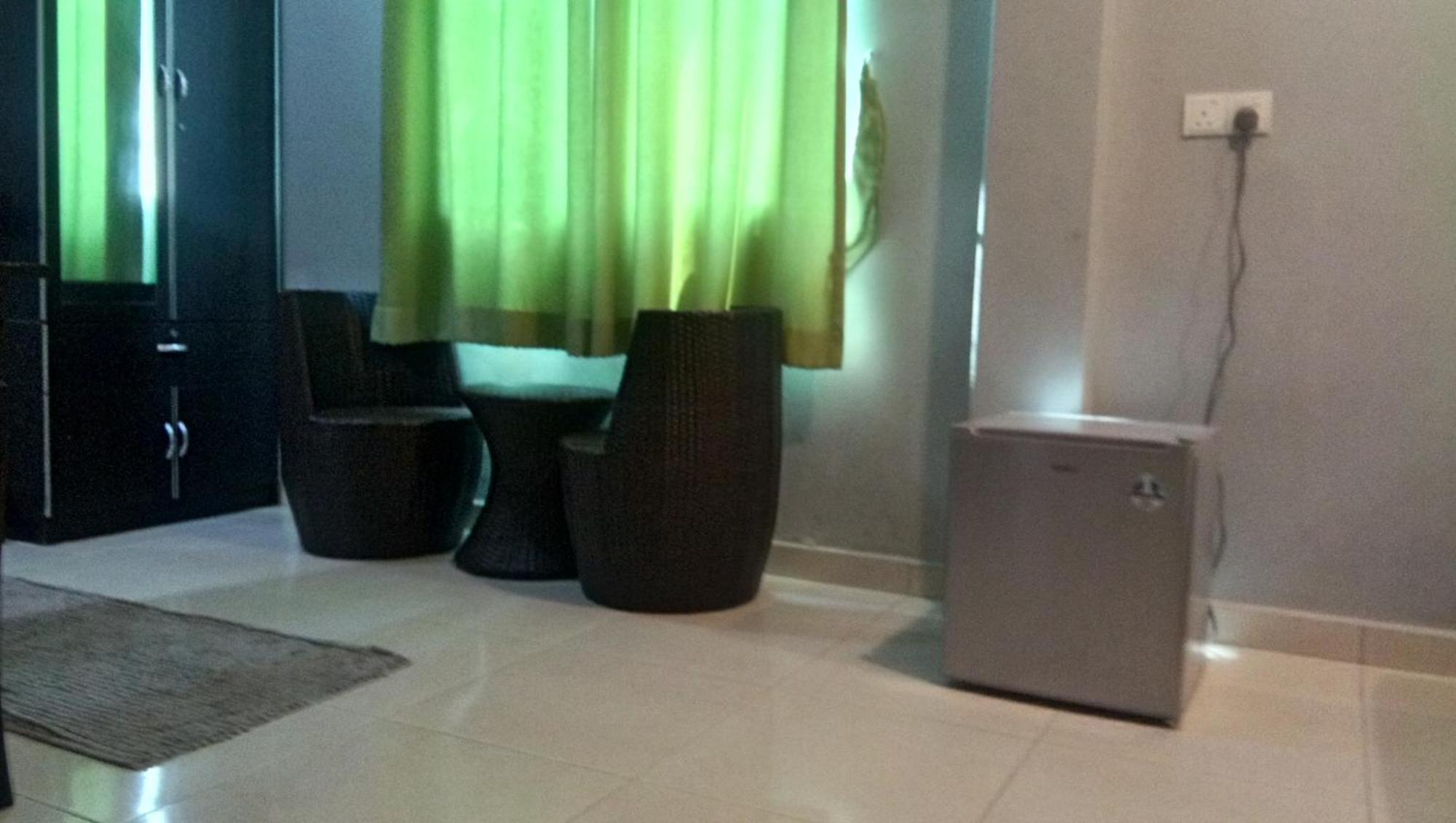 D Lima Beach Inn Pantai Cenang  Ngoại thất bức ảnh