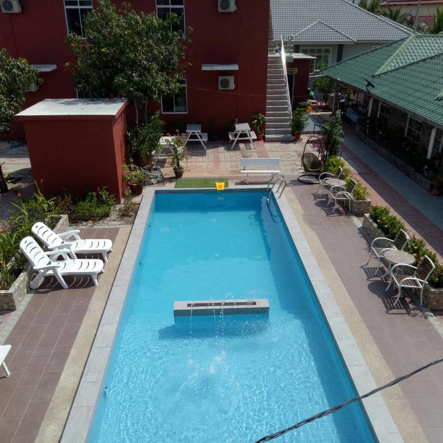 D Lima Beach Inn Pantai Cenang  Ngoại thất bức ảnh