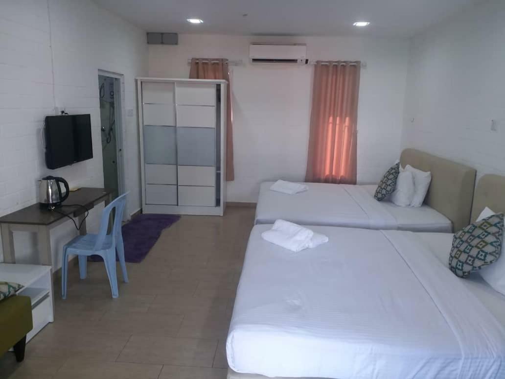 D Lima Beach Inn Pantai Cenang  Ngoại thất bức ảnh
