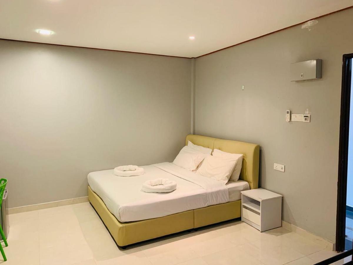 D Lima Beach Inn Pantai Cenang  Ngoại thất bức ảnh