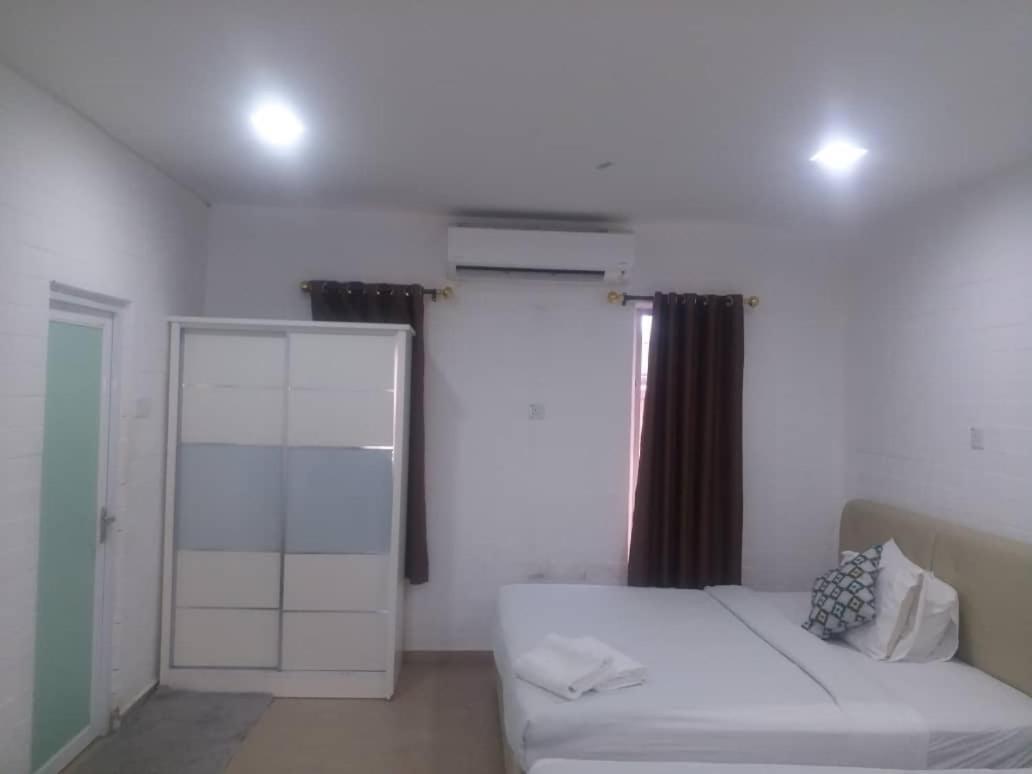 D Lima Beach Inn Pantai Cenang  Ngoại thất bức ảnh